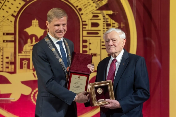 F6fecad6 F794 4781 B6ff 0a6e8c97d18a